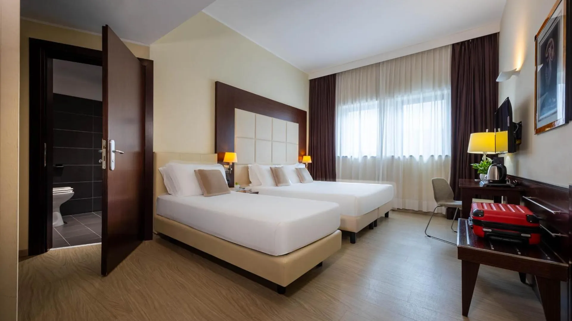 Ih Hotels Milano Watt 13 4*, מילאנו